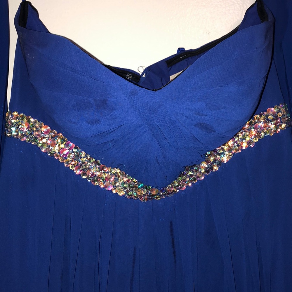 Dress - Picture 2 of 4